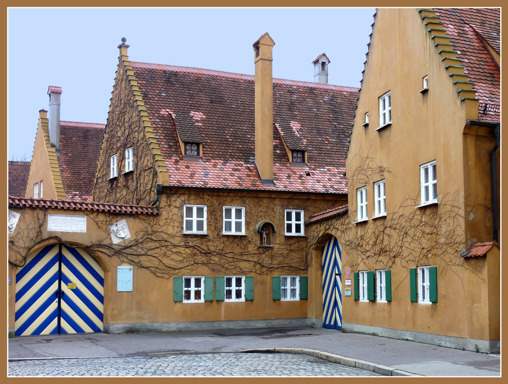 die-augsburger-fuggerei-3d166b87-e565-44b4-9b0e-009c8bfc4c97.jpg